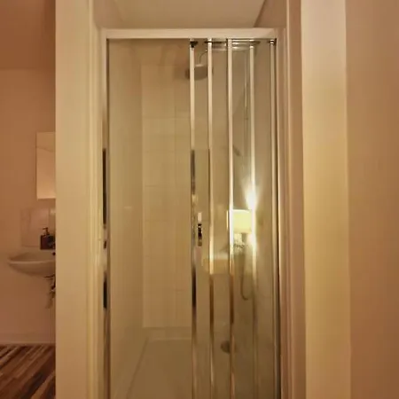 Private room 202 - Eindhoven - By T&S. *