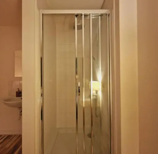 Private room 202 - Eindhoven - By T&S. *